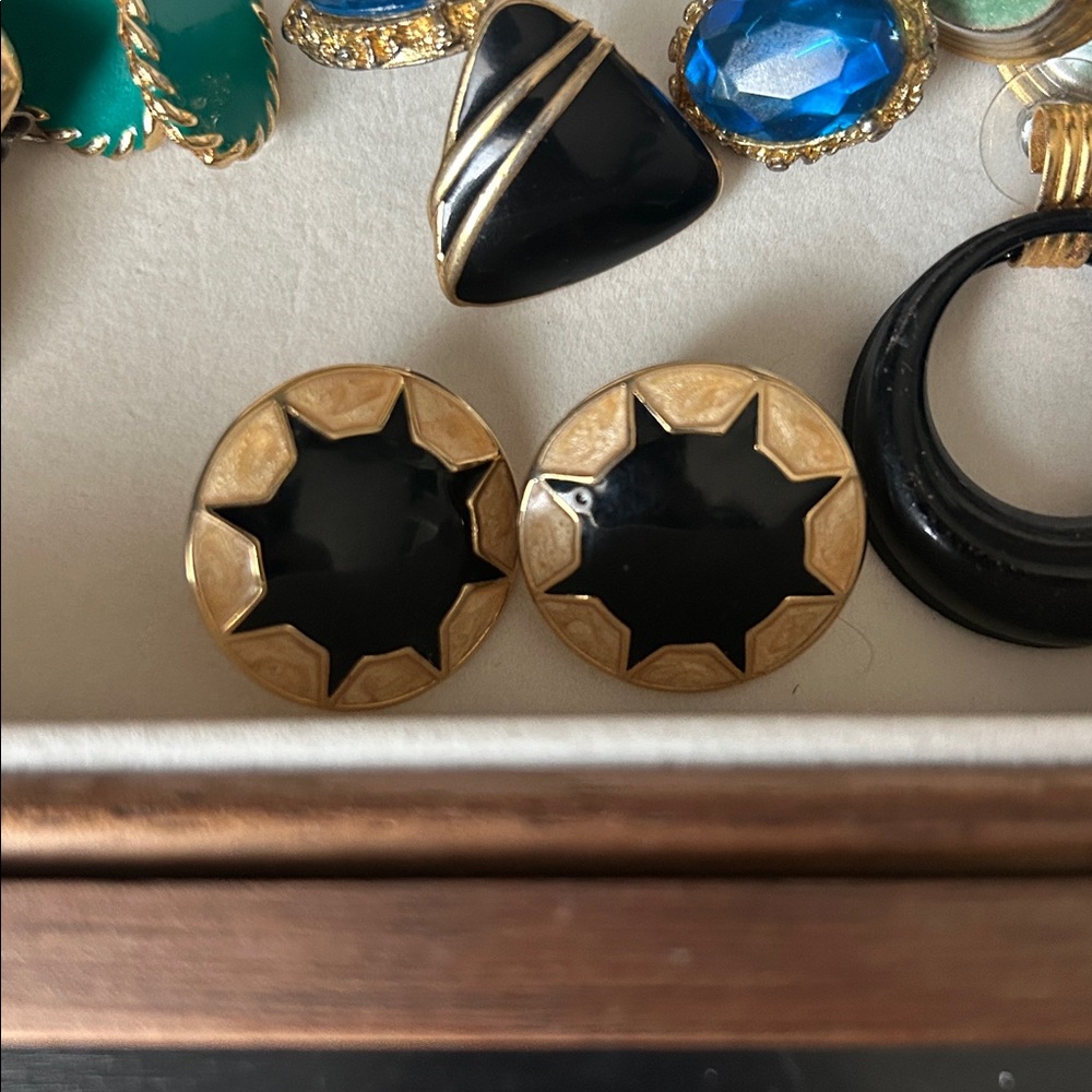 Gold and Black Star Earrings - Picture 11 of 11